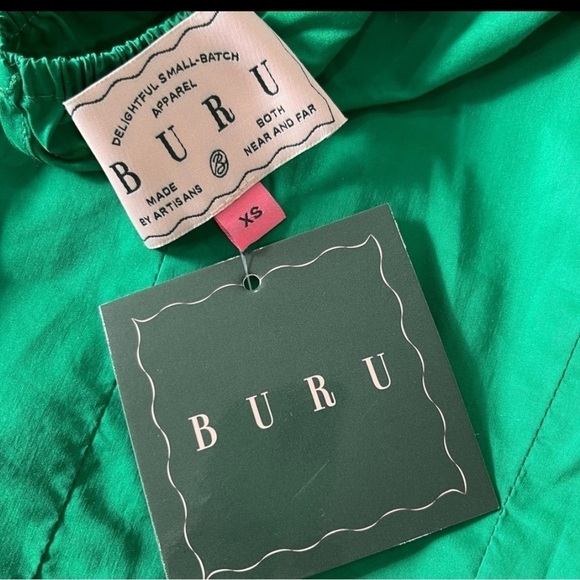 Buru Women’s Green Sweetheart Neck Smocked Open Back Smocked Top NWT $118 - Picture 14 of 14